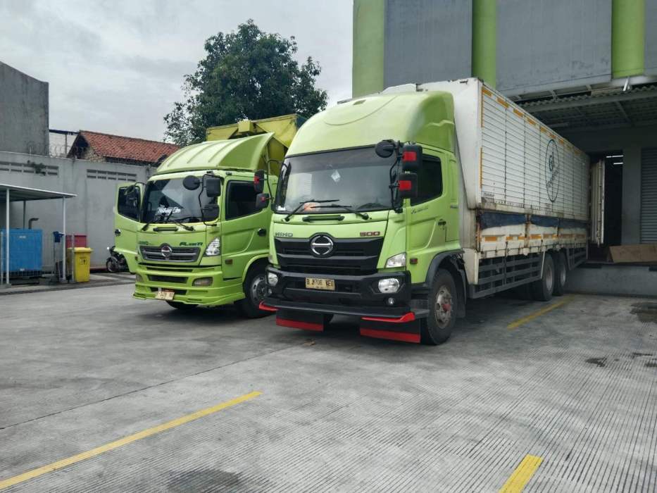 wingbox tronton PT Griya Indah Transportasi